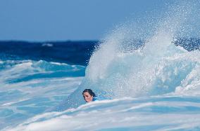 (PARIS2024)FRENCH POLYNESIA-TAHITI-OLY-SURFING