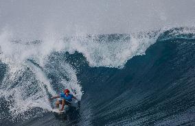 Paris 2024 - Surfing