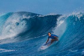 Paris 2024 - Surfing