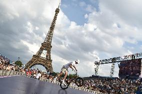Paris 2024 - Bicycle riders performance at the Parc des Champions in Paris FA
