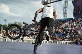 Paris 2024 - Bicycle riders performance at the Parc des Champions in Paris FA