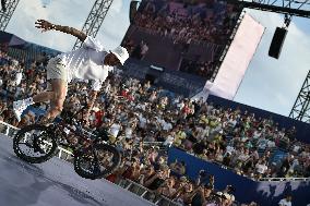 Paris 2024 - Bicycle riders performance at the Parc des Champions in Paris FA