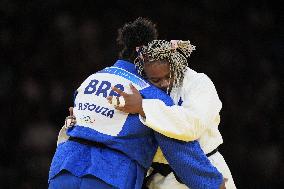 Paris 2024 - Judo - Romane Dicko v Beatriz Souza