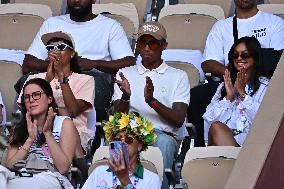 Paris 2024 - Pharrell Williams and Helen Lasichanh In The Stands