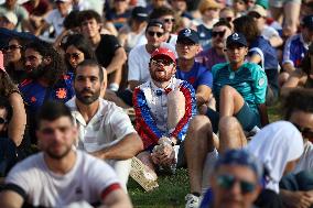 Supporters at Club France - Paris