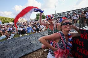 Supporters at Club France - Paris