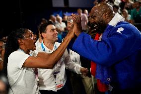 Paris 2024 - Judo - Teddy Riner Celebrates Gold With Family And Friends