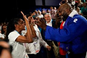 Paris 2024 - Judo - Teddy Riner Celebrates Gold With Family And Friends