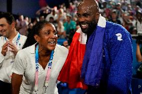 Paris 2024 - Judo - Teddy Riner Celebrates Gold With Family And Friends