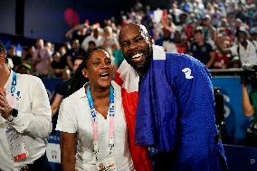 Paris 2024 - Judo - Teddy Riner Celebrates Gold With Family And Friends