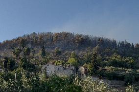 Large Fire In Fumone (FR), 2 Rescue Vehicles Destroyed By Flames