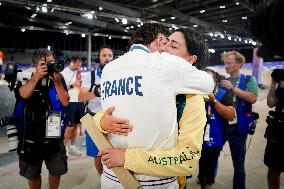 Paris 2024 - Romain Mahieu And Saya Sakakibara Hug