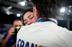 Paris 2024 - Romain Mahieu And Saya Sakakibara Hug