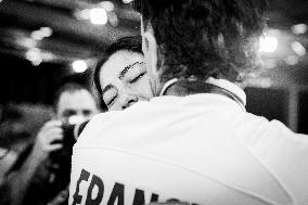 Paris 2024 - Romain Mahieu And Saya Sakakibara Hug