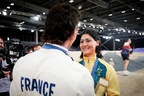 Paris 2024 - BMX - Saya Sakakibara and boyfriend Romain Mahieu