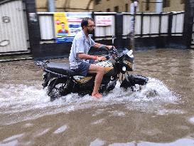 Heavy Rain In Kolkata