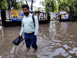 Heavy Rain In Kolkata