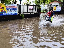 Heavy Rain In Kolkata