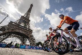 Paris 2024 -  Olympics cycling Race  (men)