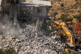 Israel Demolish Palestinian Homes In Nablus