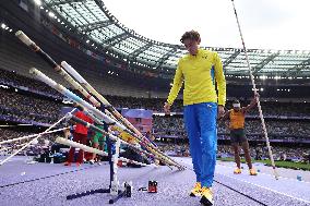 (PARIS2024) FRANCE-PARIS-OLY-ATHLETICS-POLE VALUT-MEN