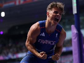 (PARIS2024) FRANCE-PARIS-OLY-ATHLETICS-POLE VAULT-MEN