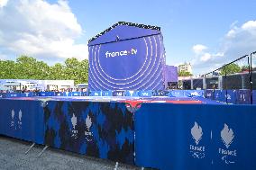 Paris 2024 - Supporters during Teddy Riner's Victory in Final at Club France