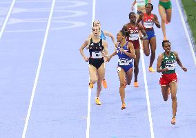 Paris 2024 - 800m - Renelle Lamote Competing