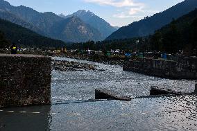 Daily Life In Pahalgam