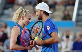 Paris 2024 - Katerina Siniakova And Tomas Machac Win Gold