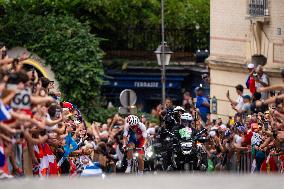 Paris 2024 - Road Race - Valenton Madouas Competing