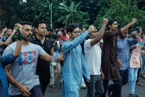 Students Renew Bangladesh Protests