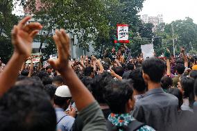 Students Renew Bangladesh Protests