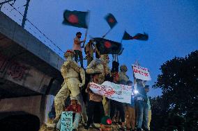 Students Renew Bangladesh Protests