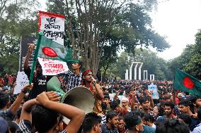 Students Renew Bangladesh Protests