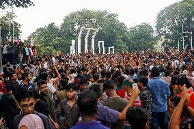 Students Renew Bangladesh Protests