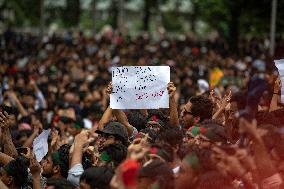 Students Renew Bangladesh Protests