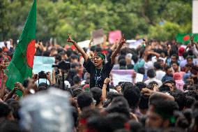 Students Renew Bangladesh Protests