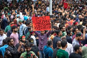 Students Renew Bangladesh Protests