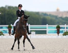 (PARIS2024)FRANCE-VERSAILLES-OLY-EQUESTRIAN