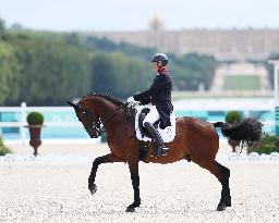 (PARIS2024)FRANCE-VERSAILLES-OLY-EQUESTRIAN