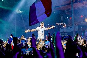 Christophe Laporte Celebrate With Supporters At The Club France