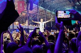 Camille Jedrzejewski Celebrates With Supporters At The Club France