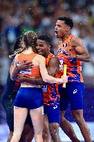 Paris 2024 - Netherlands celebrate winning the 4x4 mixed relay final