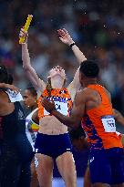 Paris 2024 - Netherlands celebrate winning the 4x4 mixed relay final