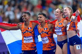 Paris 2024 - Netherlands celebrate winning the 4x4 mixed relay final