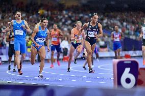 Paris 2024 - Netherlands celebrate winning the 4x4 mixed relay final