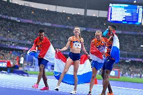 Paris 2024 - Netherlands celebrate winning the 4x4 mixed relay final