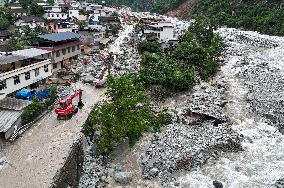 (FOCUS)CHINA-SICHUAN-KANGDING-FLASH FLOOD-MUDSLIDE-RESCUE (CN)