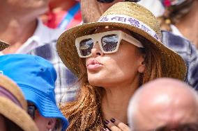 Paris 2024 - Eva Mendes and Ryan Gosling at Equestrian at Chateau de Versailles